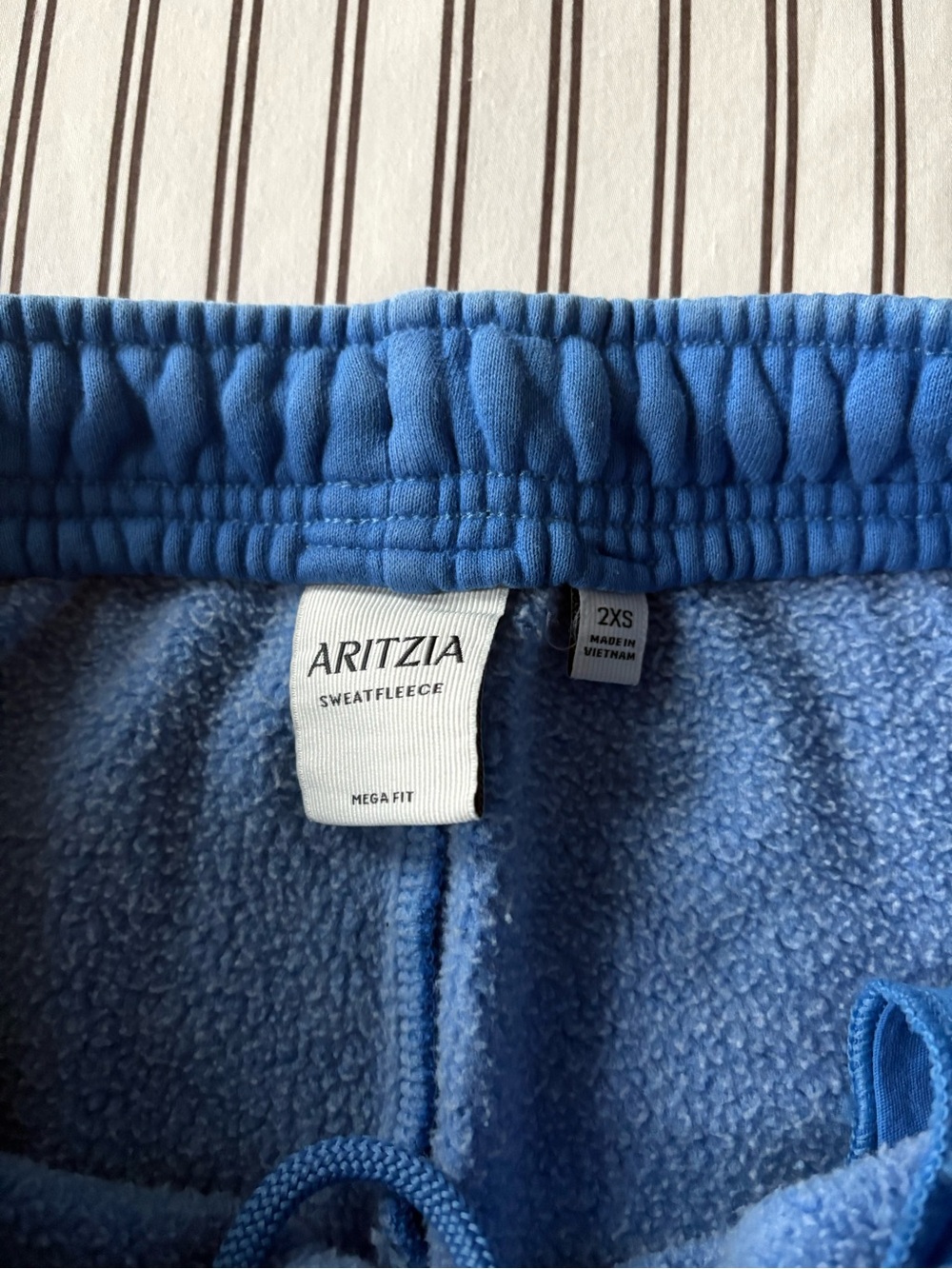 Aritzia Matching Set - Picture 6 of 8